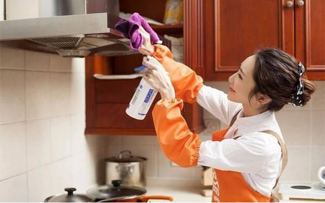 洗油煙機(jī)用什么清洗劑 洗油煙機(jī)用什么清洗劑
