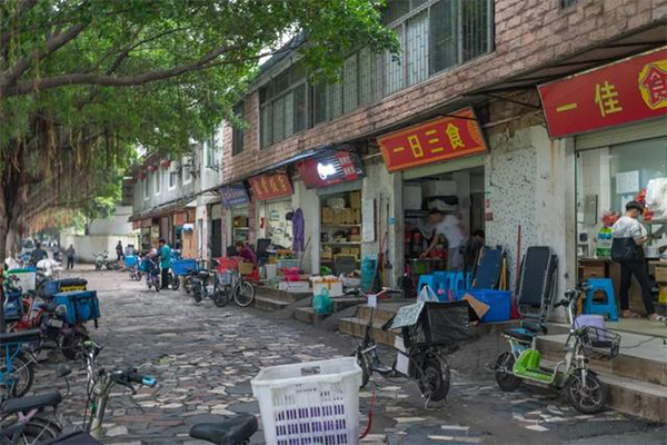 索菲亞酒店油煙凈化器安裝案例圖一 索菲亞酒店<a href=http://www.wy8318.cn/ target=_blank class=infotextkey>油煙凈化器</a>安裝案例圖一