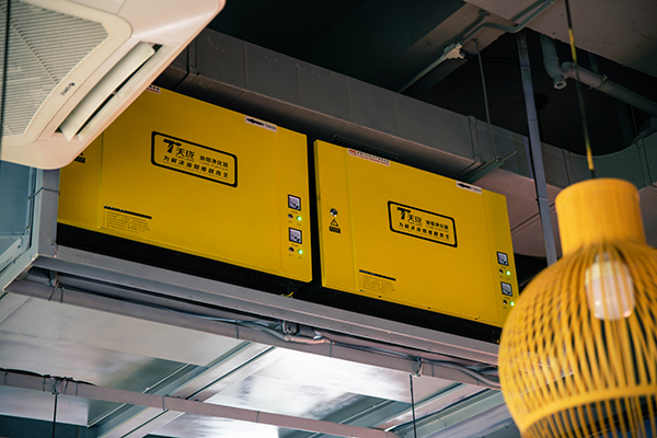 油煙凈化器室內(nèi)安裝圖三 油煙凈化器室內(nèi)安裝圖三